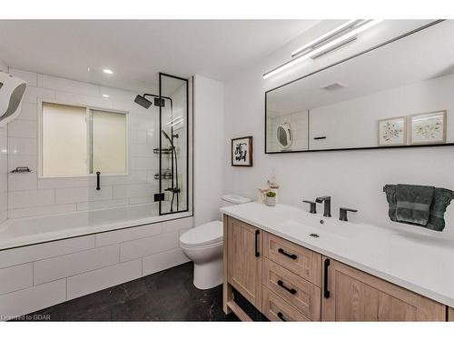 246 Park Lawn Place, Waterloo, ON - Indoor Photo Showing Bathroom