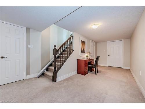 18-255 Summerfield Drive, Guelph, ON - Indoor Photo Showing Other Room