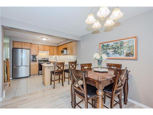 40-31 Schroder Crescent, Guelph, ON - Indoor Photo Showing Dining Room