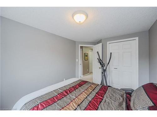 40-31 Schroder Crescent, Guelph, ON - Indoor Photo Showing Bedroom