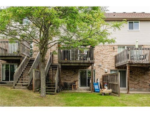 40-31 Schroder Crescent, Guelph, ON - Outdoor With Deck Patio Veranda