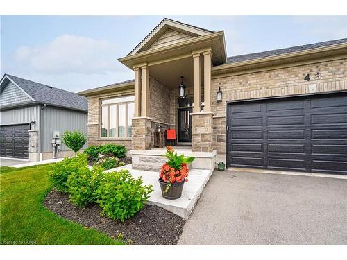 43 Moynihan Place, Elora, ON - Outdoor