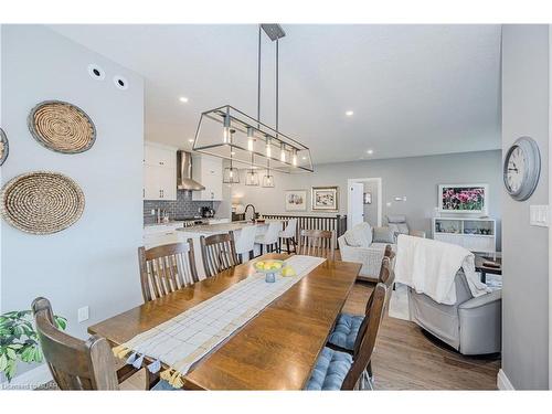 43 Moynihan Place, Elora, ON - Indoor Photo Showing Dining Room