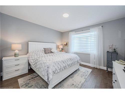 43 Moynihan Place, Elora, ON - Indoor Photo Showing Bedroom