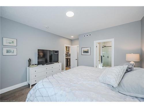 43 Moynihan Place, Elora, ON - Indoor Photo Showing Bedroom