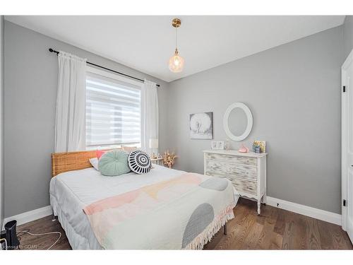 43 Moynihan Place, Elora, ON - Indoor Photo Showing Bedroom