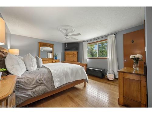 4871 Wellington Rd 29 Road, Guelph/Eramosa, ON - Indoor Photo Showing Bedroom