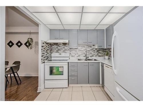 806-115 Hillcrest Avenue, Mississauga, ON - Indoor Photo Showing Kitchen With Double Sink