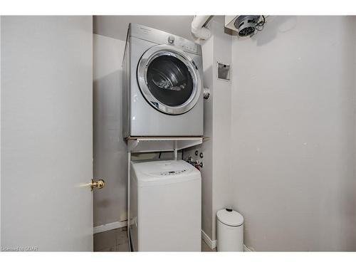 806-115 Hillcrest Avenue, Mississauga, ON - Indoor Photo Showing Laundry Room