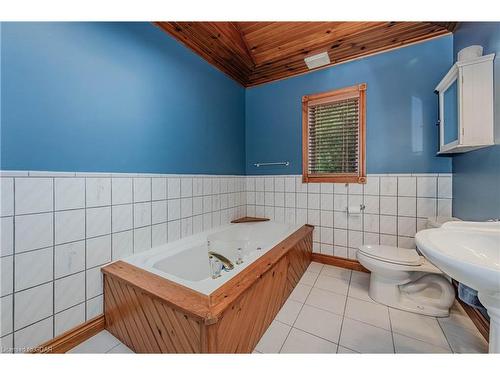 41 Bathgate Drive, Guelph, ON - Indoor Photo Showing Bathroom