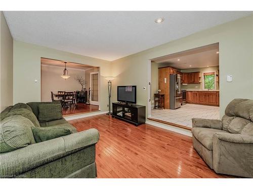 41 Bathgate Drive, Guelph, ON - Indoor Photo Showing Living Room