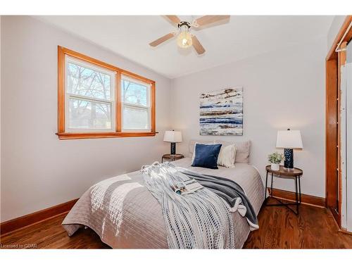 127 Mill Street, Kitchener, ON - Indoor Photo Showing Bedroom