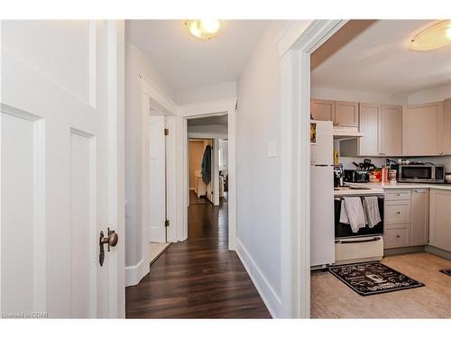 127 Mill Street, Kitchener, ON - Indoor Photo Showing Kitchen