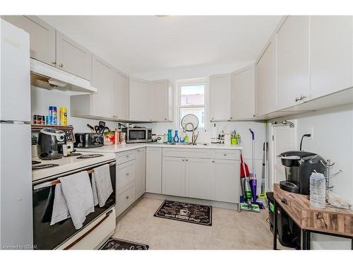 127 Mill Street, Kitchener, ON - Indoor Photo Showing Kitchen