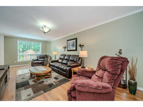 77 Hill Trail, Guelph, ON - Indoor Photo Showing Living Room