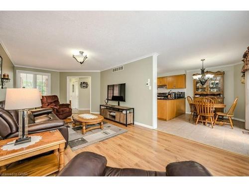 77 Hill Trail, Guelph, ON - Indoor Photo Showing Living Room