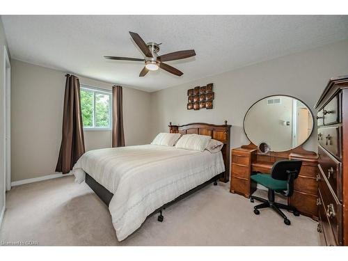 77 Hill Trail, Guelph, ON - Indoor Photo Showing Bedroom