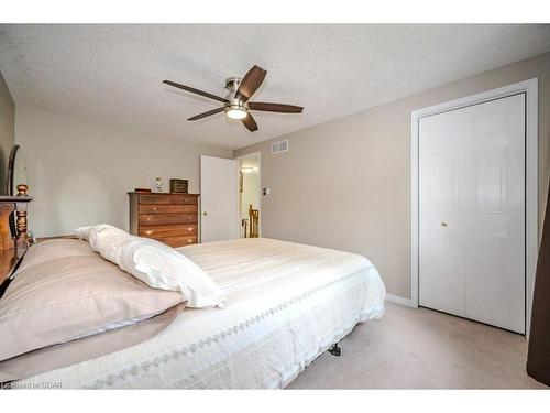 77 Hill Trail, Guelph, ON - Indoor Photo Showing Bedroom