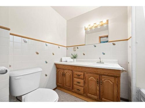 39 Crimea Street, Guelph, ON - Indoor Photo Showing Bathroom