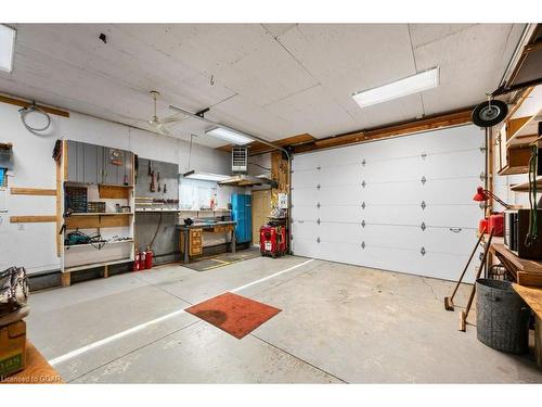 39 Crimea Street, Guelph, ON - Indoor Photo Showing Garage