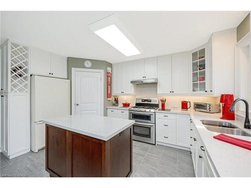 35 Inglewood Drive, Brampton, ON - Indoor Photo Showing Kitchen With Double Sink