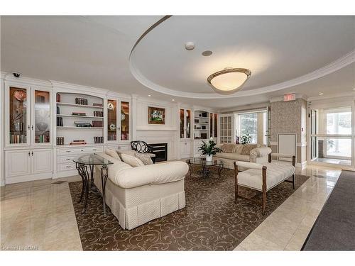 409-60 Old Mill Road, Oakville, ON - Indoor Photo Showing Living Room