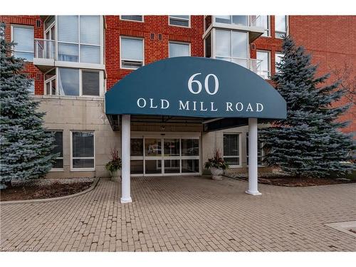 409-60 Old Mill Road, Oakville, ON - Outdoor