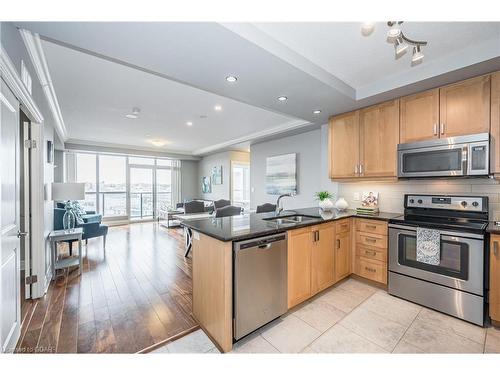 901-150 Wellington Street E, Guelph, ON - Indoor Photo Showing Kitchen With Double Sink