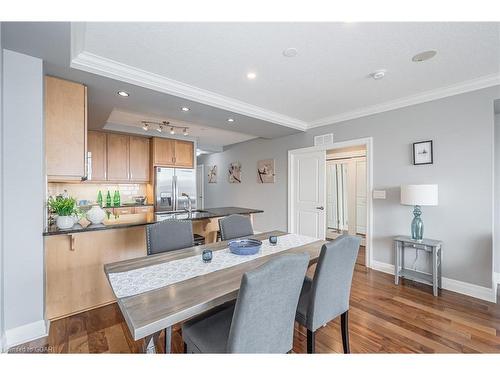 901-150 Wellington Street E, Guelph, ON - Indoor Photo Showing Dining Room