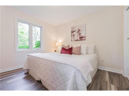 840 St George Street E, Fergus, ON - Indoor Photo Showing Bedroom