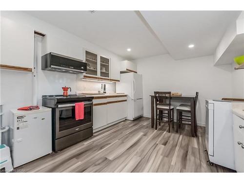 840 St George Street E, Fergus, ON - Indoor Photo Showing Kitchen