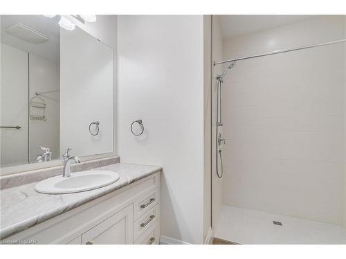 125 Richardson Street, Rockwood, ON - Indoor Photo Showing Bathroom