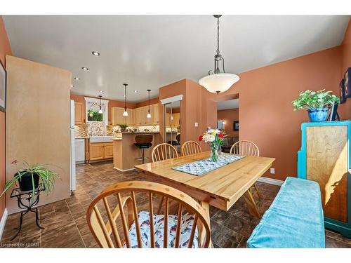 37 Shaw Avenue W, Cambridge, ON - Indoor Photo Showing Dining Room