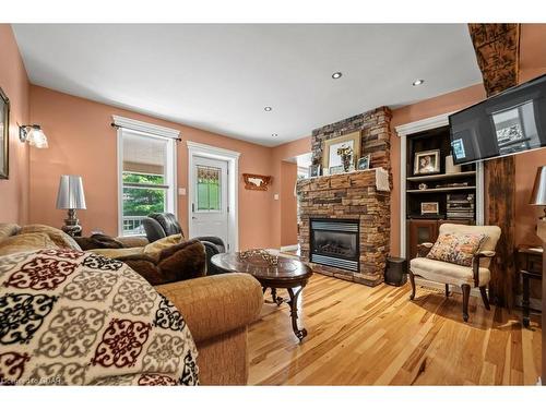 37 Shaw Avenue W, Cambridge, ON - Indoor Photo Showing Living Room With Fireplace