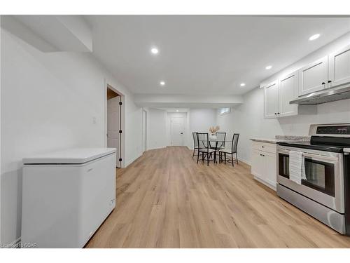 187 Milson Crescent, Guelph, ON - Indoor Photo Showing Kitchen