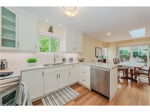 7 Beechlawn Boulevard, Guelph, ON - Indoor Photo Showing Kitchen With Double Sink