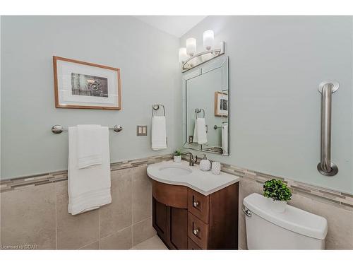 7 Beechlawn Boulevard, Guelph, ON - Indoor Photo Showing Bathroom