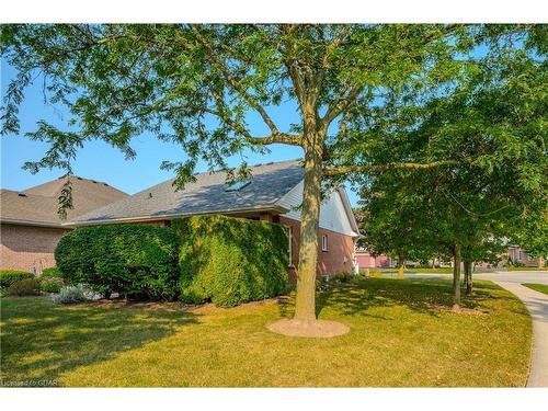 7 Beechlawn Boulevard, Guelph, ON - Outdoor