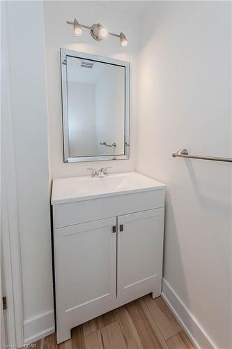 69 Hadati Road, Guelph, ON - Indoor Photo Showing Bathroom