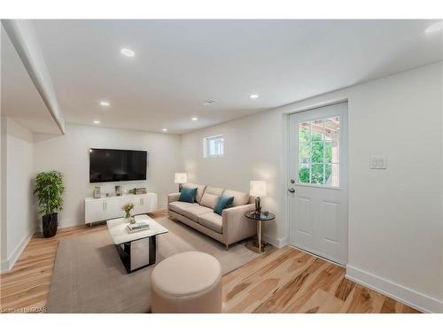 69 Hadati Road, Guelph, ON - Indoor Photo Showing Living Room