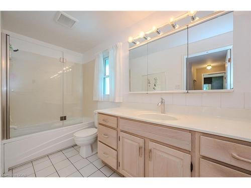 79 Lyon Avenue, Guelph, ON - Indoor Photo Showing Bathroom