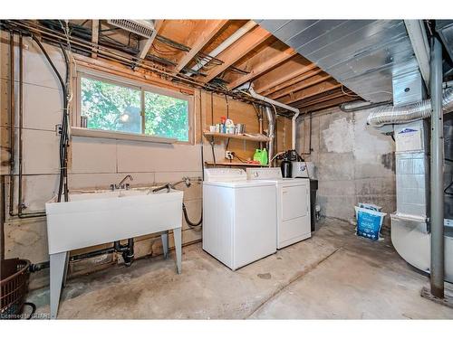 79 Lyon Avenue, Guelph, ON - Indoor Photo Showing Laundry Room