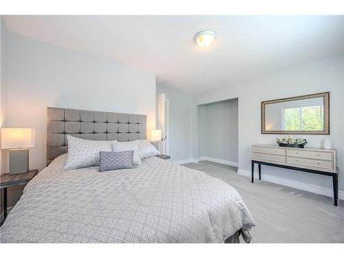 153 Starwood Drive, Guelph, ON - Indoor Photo Showing Bedroom