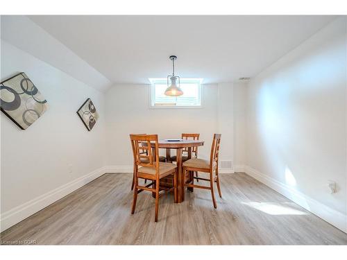 153 Starwood Drive, Guelph, ON - Indoor Photo Showing Dining Room