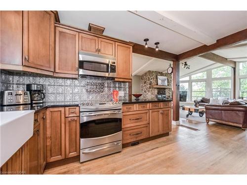 5688 Sixth Line, Rockwood, ON - Indoor Photo Showing Kitchen