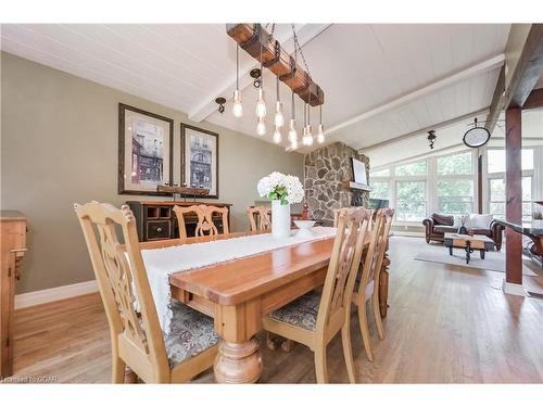 5688 Sixth Line, Rockwood, ON - Indoor Photo Showing Dining Room