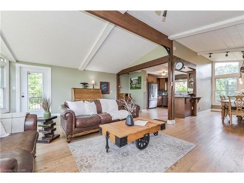 5688 Sixth Line, Rockwood, ON - Indoor Photo Showing Living Room