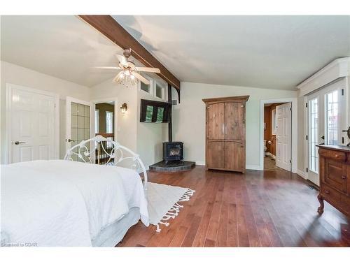 5688 Sixth Line, Rockwood, ON - Indoor Photo Showing Bedroom