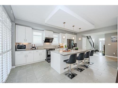 121 Lovett Lane, Guelph, ON - Indoor Photo Showing Kitchen With Upgraded Kitchen