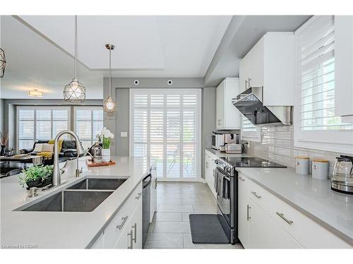 121 Lovett Lane, Guelph, ON - Indoor Photo Showing Kitchen With Double Sink With Upgraded Kitchen